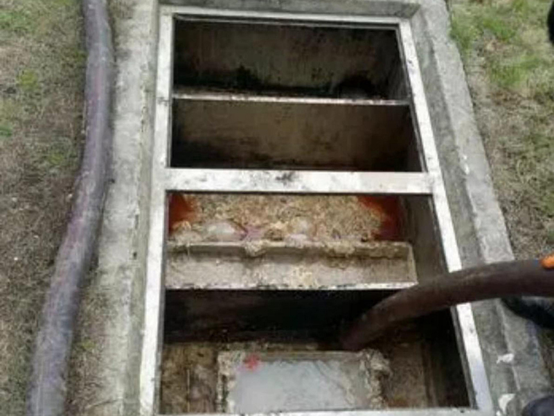 承留镇隔油池清理