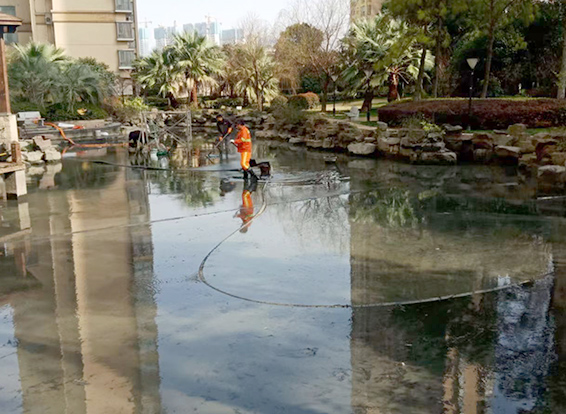 承留镇景观池淤泥清理